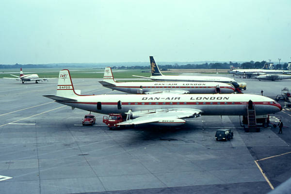 Dan Air Comet 4