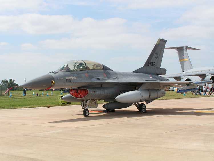 Netherlands F-16 RIAT2005