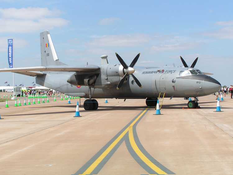 Romanian An-26 RIAT2005