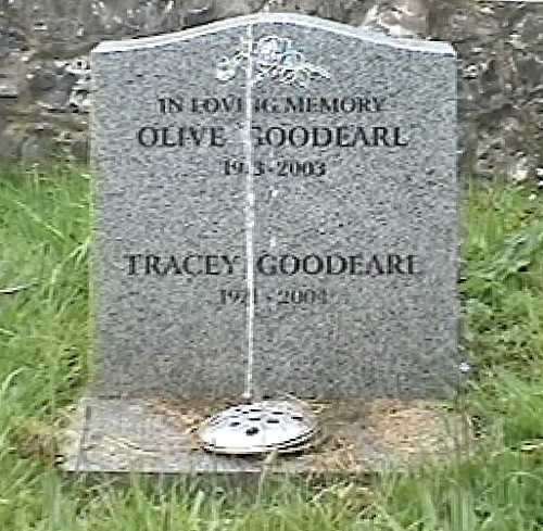 Olive and Tracey Goodearl's gravestone