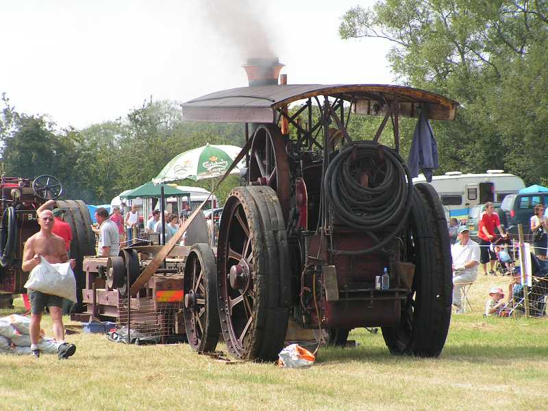 Traction Engine at Great Bucks Steam Rally  driven saw