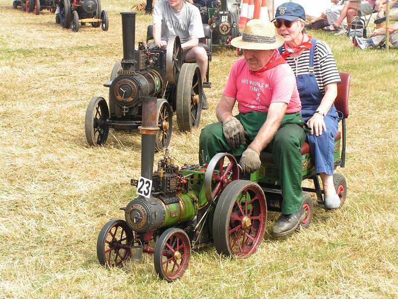 Model Traction Engine at Great Bucks Steam Rally s