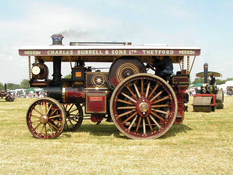 Showman's Traction Engine at Great Bucks Steam Rally 