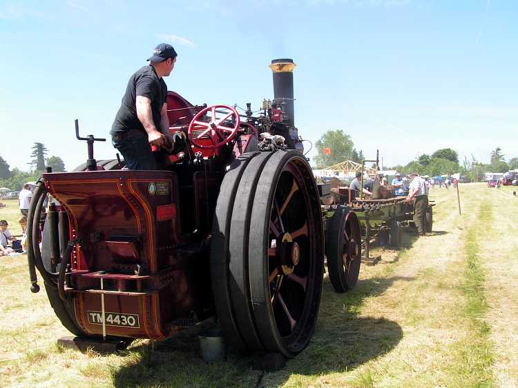 Traction Engine at Stoke Row Rally