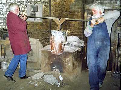 Making a casting at Gommes Forge